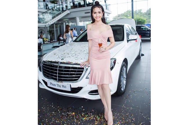 Nguoi dep Phan Thi Mo &quot;tau&quot; Mercedes-Benz S400 tien ty-Hinh-12